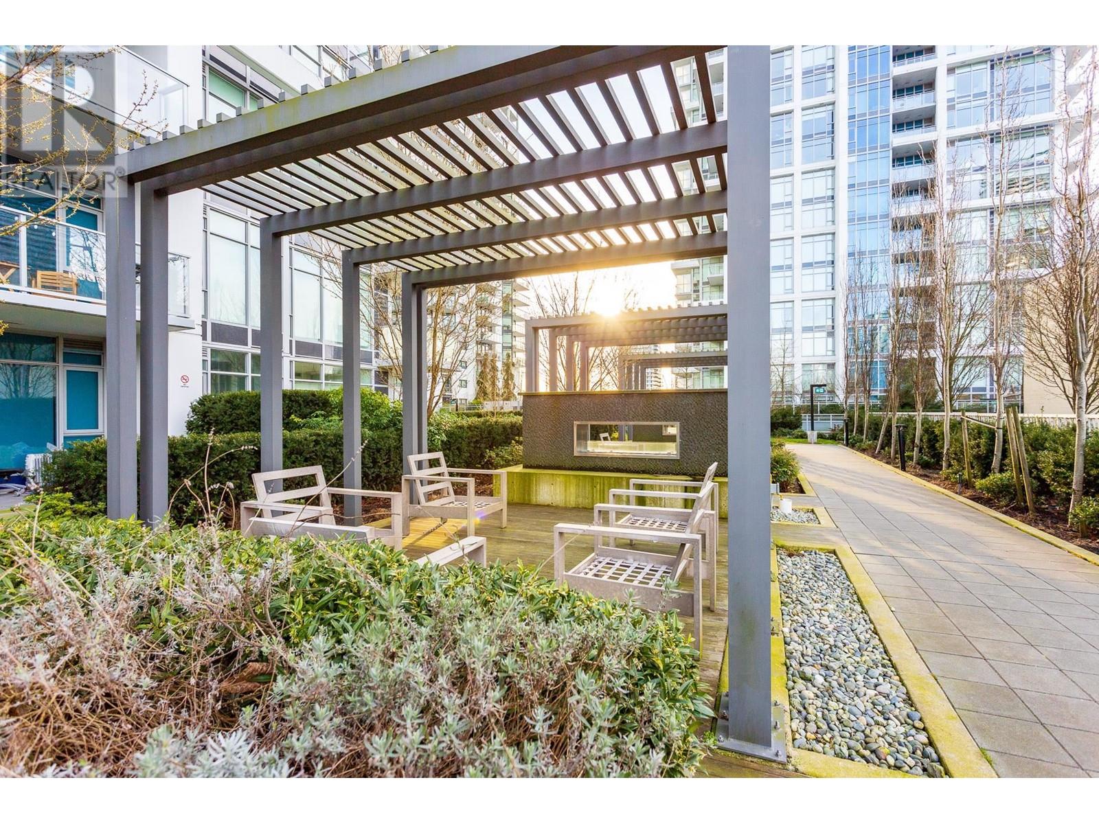 Listing Picture 32 of 33 : 1203 2351 BETA AVENUE, Burnaby / 本拿比 - 魯藝地產 Yvonne Lu Group - MLS Medallion Club Member