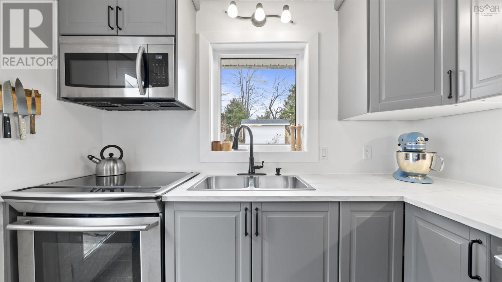 35 Sunnyvale Court, Lower Sackville, Nova Scotia  B4E 2T2 - Photo 12 - 202505319