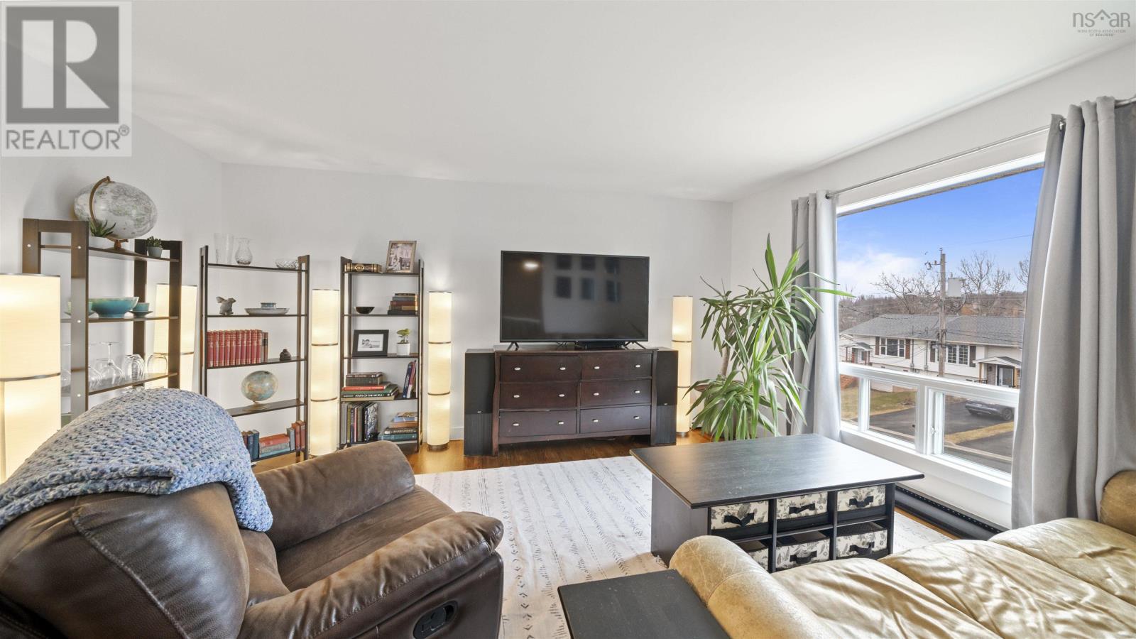 35 Sunnyvale Court, Lower Sackville, Nova Scotia  B4E 2T2 - Photo 3 - 202505319