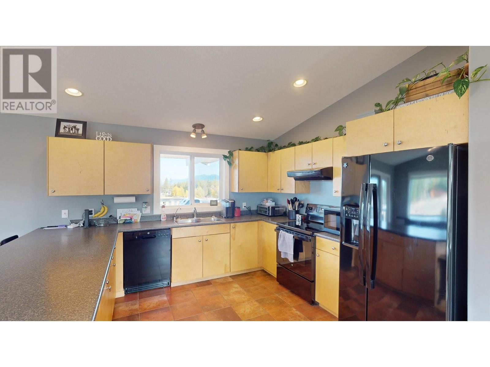 4673 34th  S Avenue, Cranbrook, British Columbia  V1C 7A3 - Photo 21 - 2480012