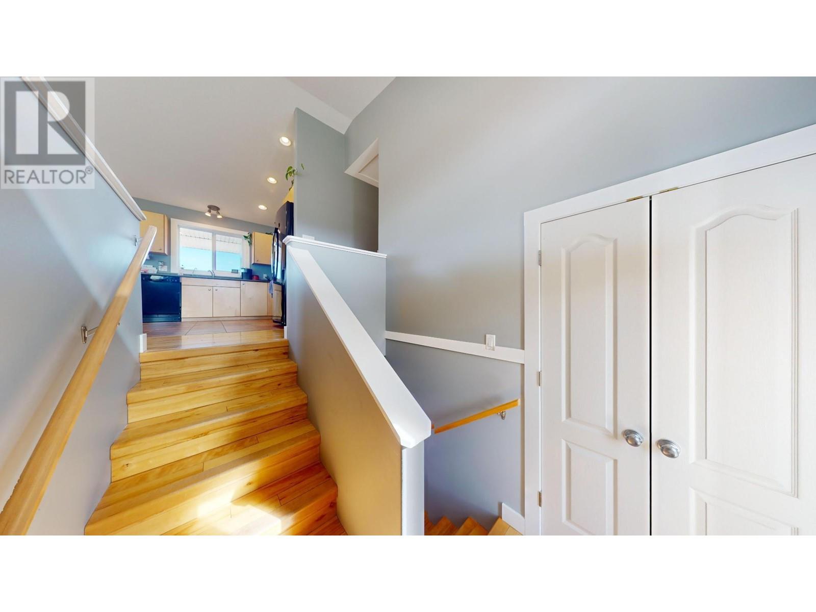4673 34th  S Avenue, Cranbrook, British Columbia  V1C 7A3 - Photo 6 - 2480012
