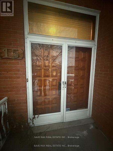Property at 15 MEADOWLAND GATE image 2