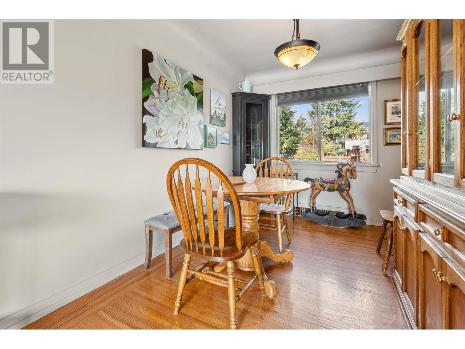 432 E 13th Street, North Vancouver, British Columbia  V7L 2M1 - Photo 11 - R2979543