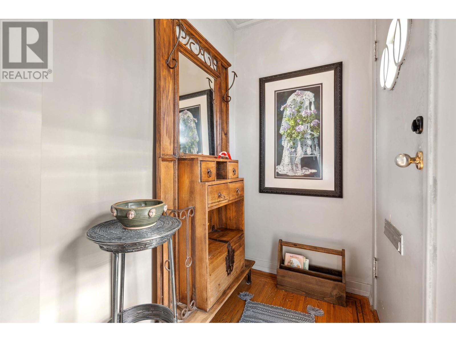 432 E 13th Street, North Vancouver, British Columbia  V7L 2M1 - Photo 9 - R2979543