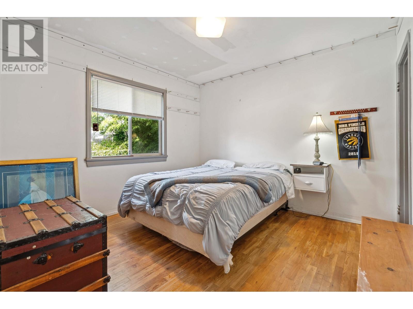 432 E 13th Street, North Vancouver, British Columbia  V7L 2M1 - Photo 15 - R2979543