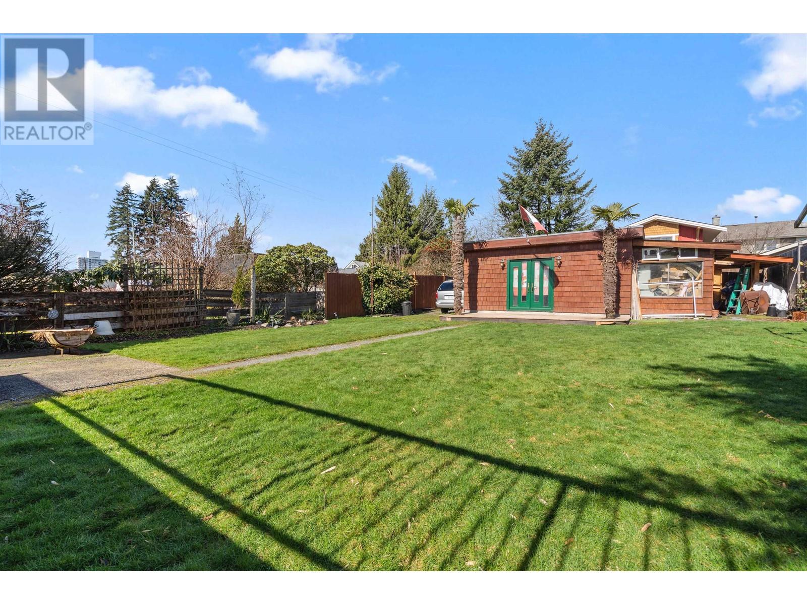 432 E 13th Street, North Vancouver, British Columbia  V7L 2M1 - Photo 6 - R2979543