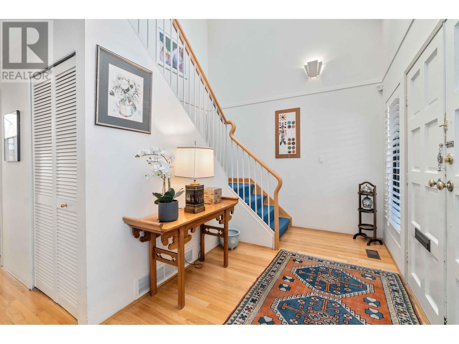 Property at 6606 TURNBERRY CRESCENT image 2