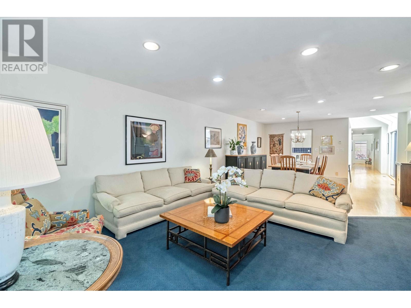 Property at 6606 TURNBERRY CRESCENT image 4