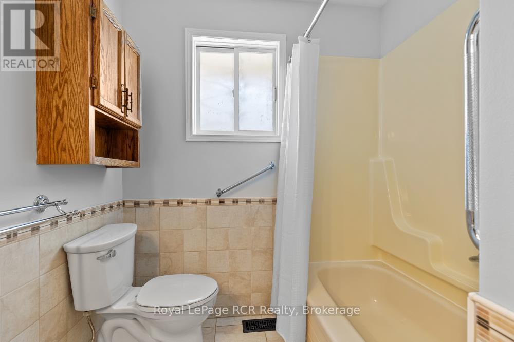 282 Forest Glen Drive, Wellington North, Ontario  N0G 2L2 - Photo 19 - X12029940