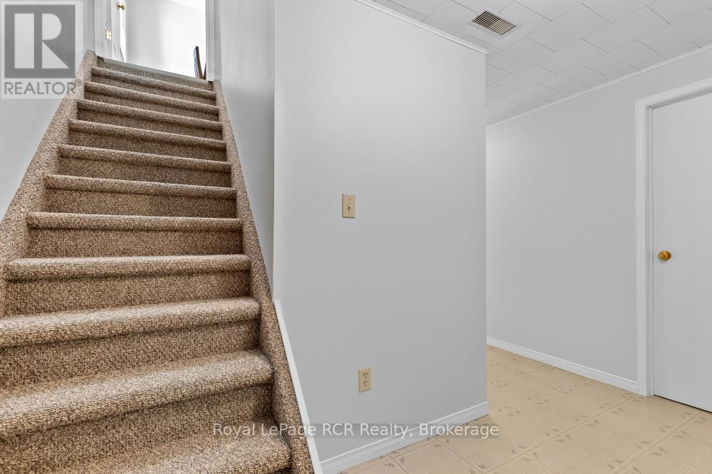 282 Forest Glen Drive, Wellington North, Ontario  N0G 2L2 - Photo 27 - X12029940