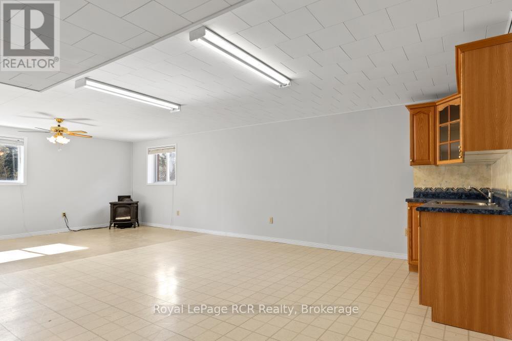 282 Forest Glen Drive, Wellington North, Ontario  N0G 2L2 - Photo 28 - X12029940