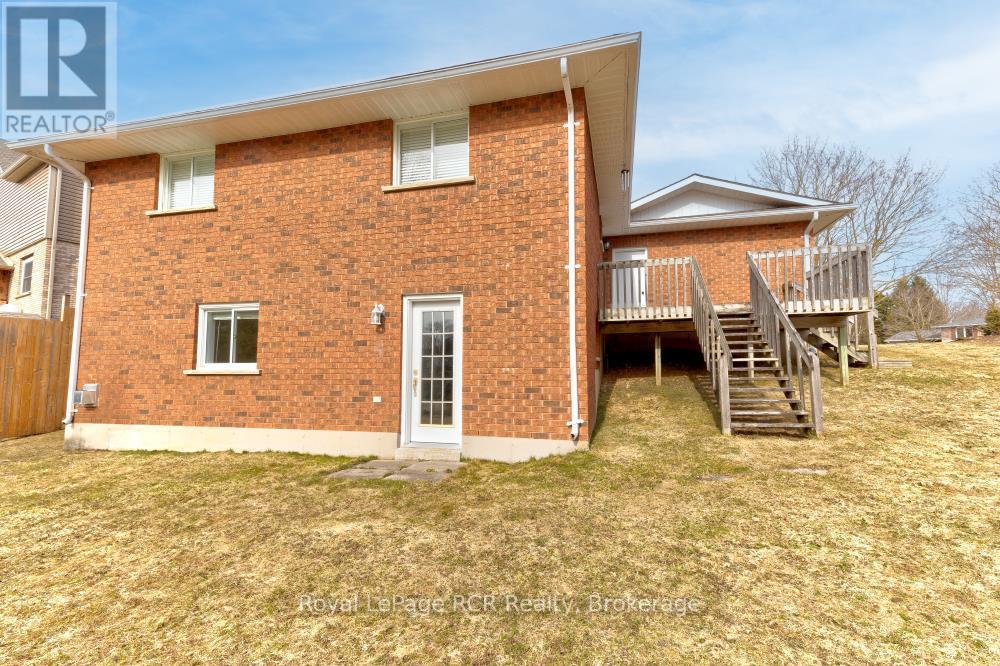 282 Forest Glen Drive, Wellington North, Ontario  N0G 2L2 - Photo 37 - X12029940