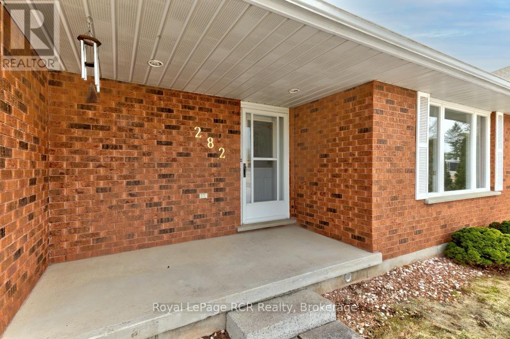 282 Forest Glen Drive, Wellington North, Ontario  N0G 2L2 - Photo 5 - X12029940