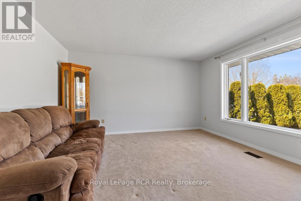 282 Forest Glen Drive, Wellington North, Ontario  N0G 2L2 - Photo 7 - X12029940