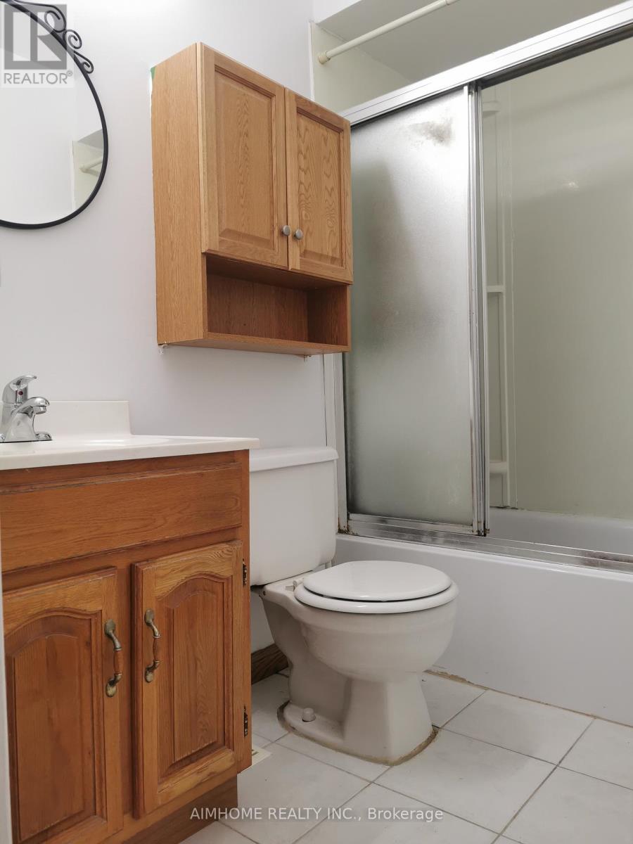 166 Freshmeadow Drive, Toronto, Ontario  M2H 2R1 - Photo 11 - C12029837