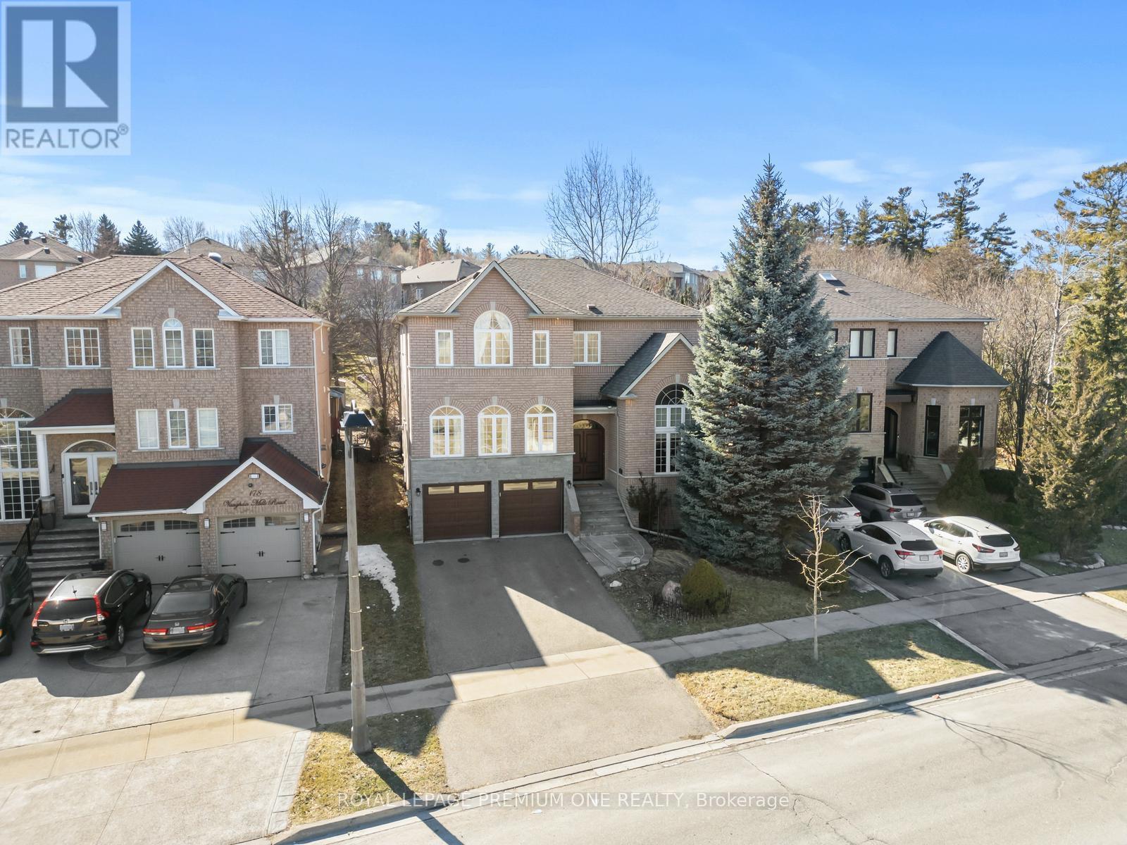Property at 180 VAUGHAN MILLS ROAD image 3