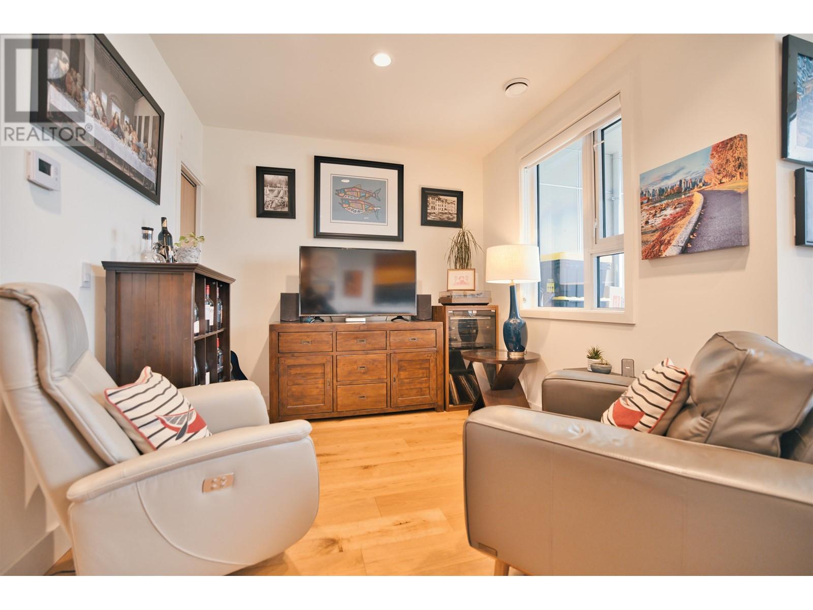 301 250 Columbia Street, New Westminster, British Columbia  V3L 1A6 - Photo 11 - R2977101