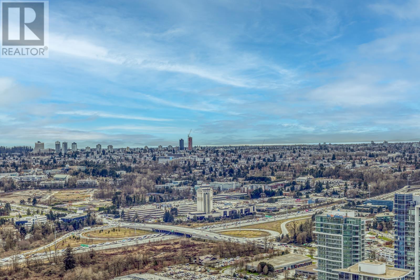 Listing Picture 27 of 37 : 4806 4880 LOUGHEED HIGHWAY, Burnaby / 本拿比 - 魯藝地產 Yvonne Lu Group - MLS Medallion Club Member