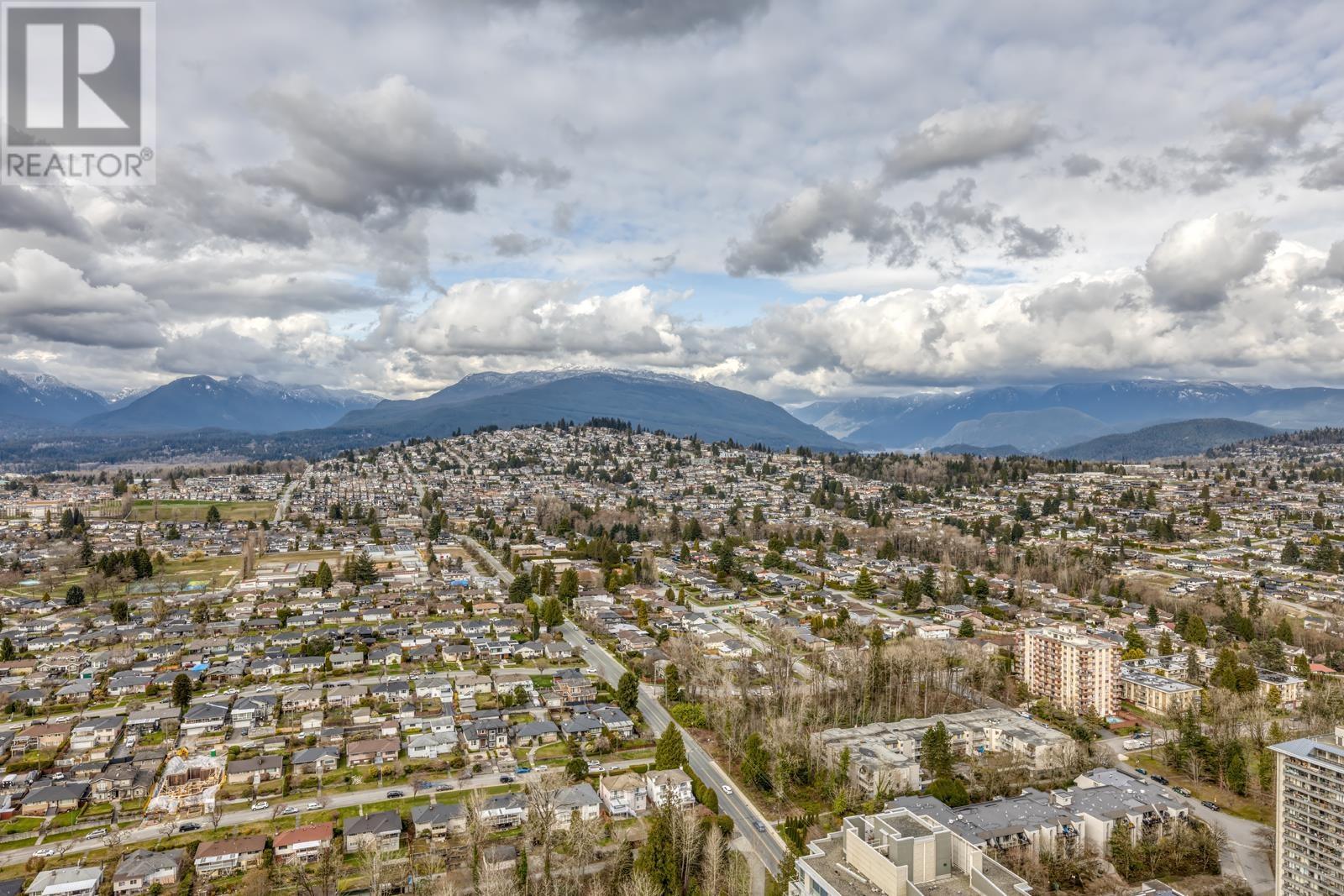Listing Picture 30 of 37 : 4806 4880 LOUGHEED HIGHWAY, Burnaby / 本拿比 - 魯藝地產 Yvonne Lu Group - MLS Medallion Club Member