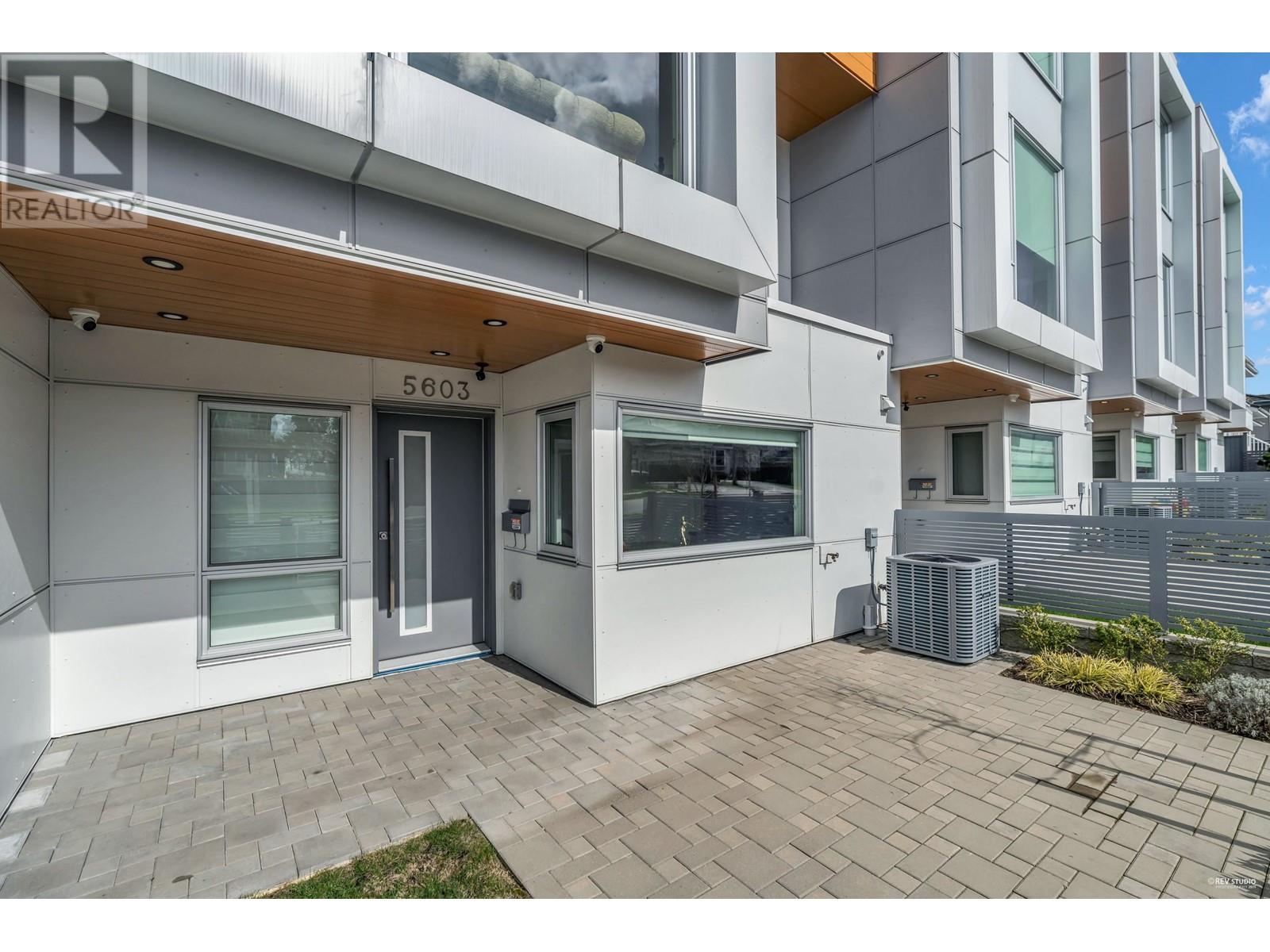 5603 Rumble Street, Burnaby, British Columbia  V5J 2C3 - Photo 5 - R2972333