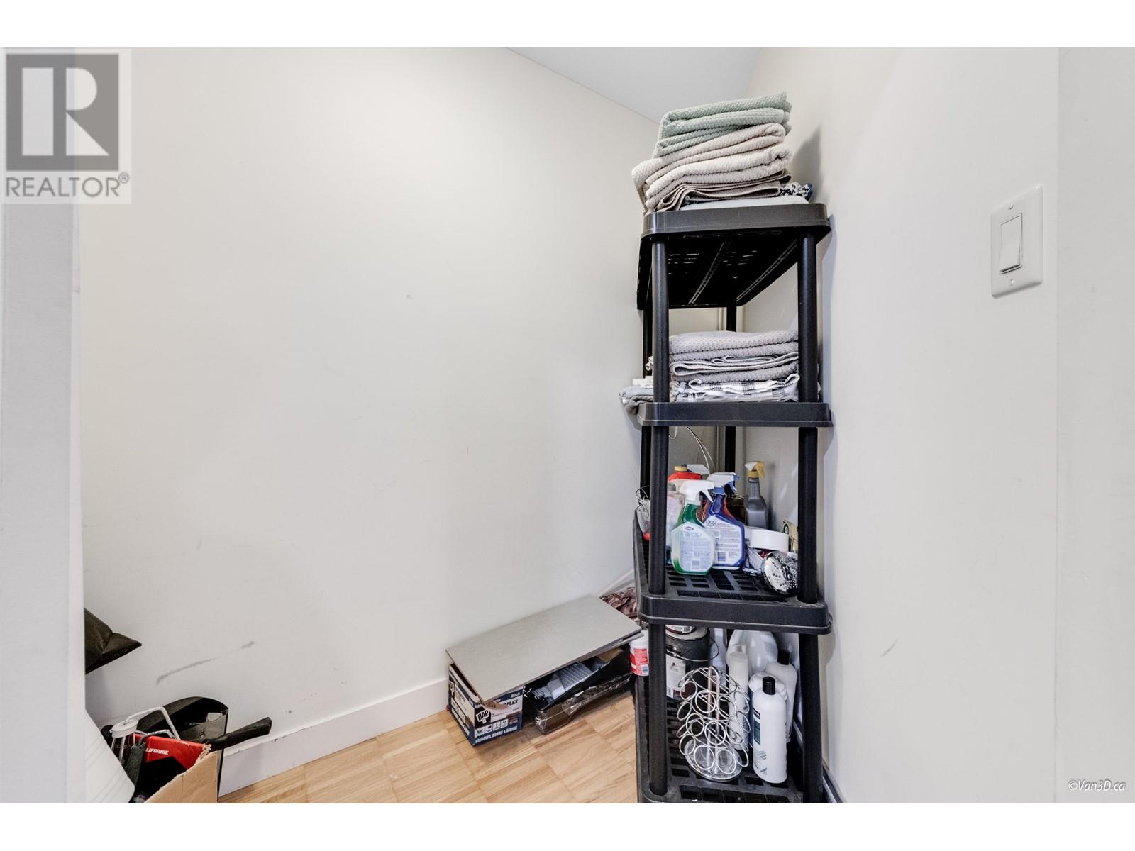 Listing Picture 31 of 40 : 2303 128 W CORDOVA STREET, Vancouver / 溫哥華 - 魯藝地產 Yvonne Lu Group - MLS Medallion Club Member