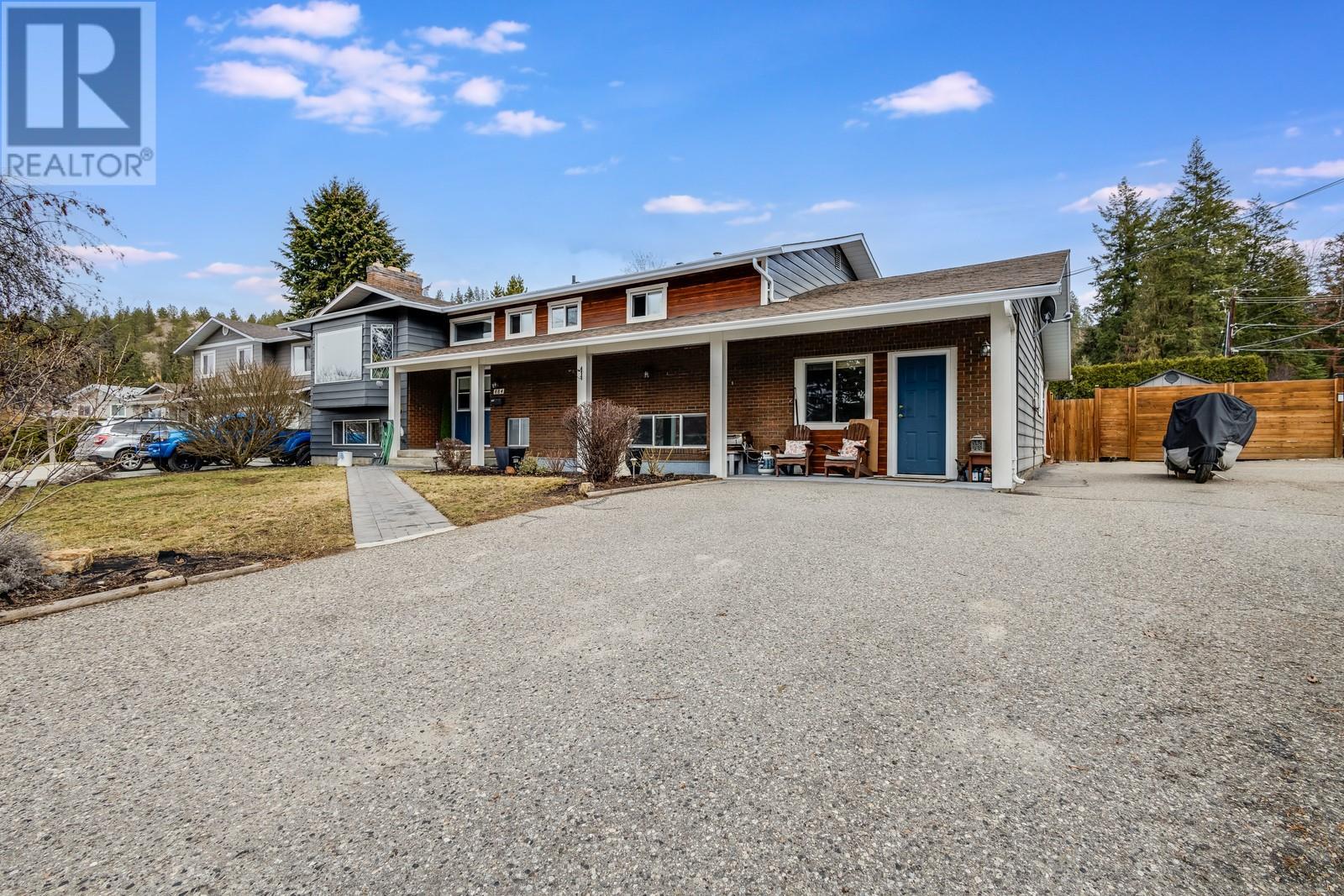 Property at 884 Roma Court image 4