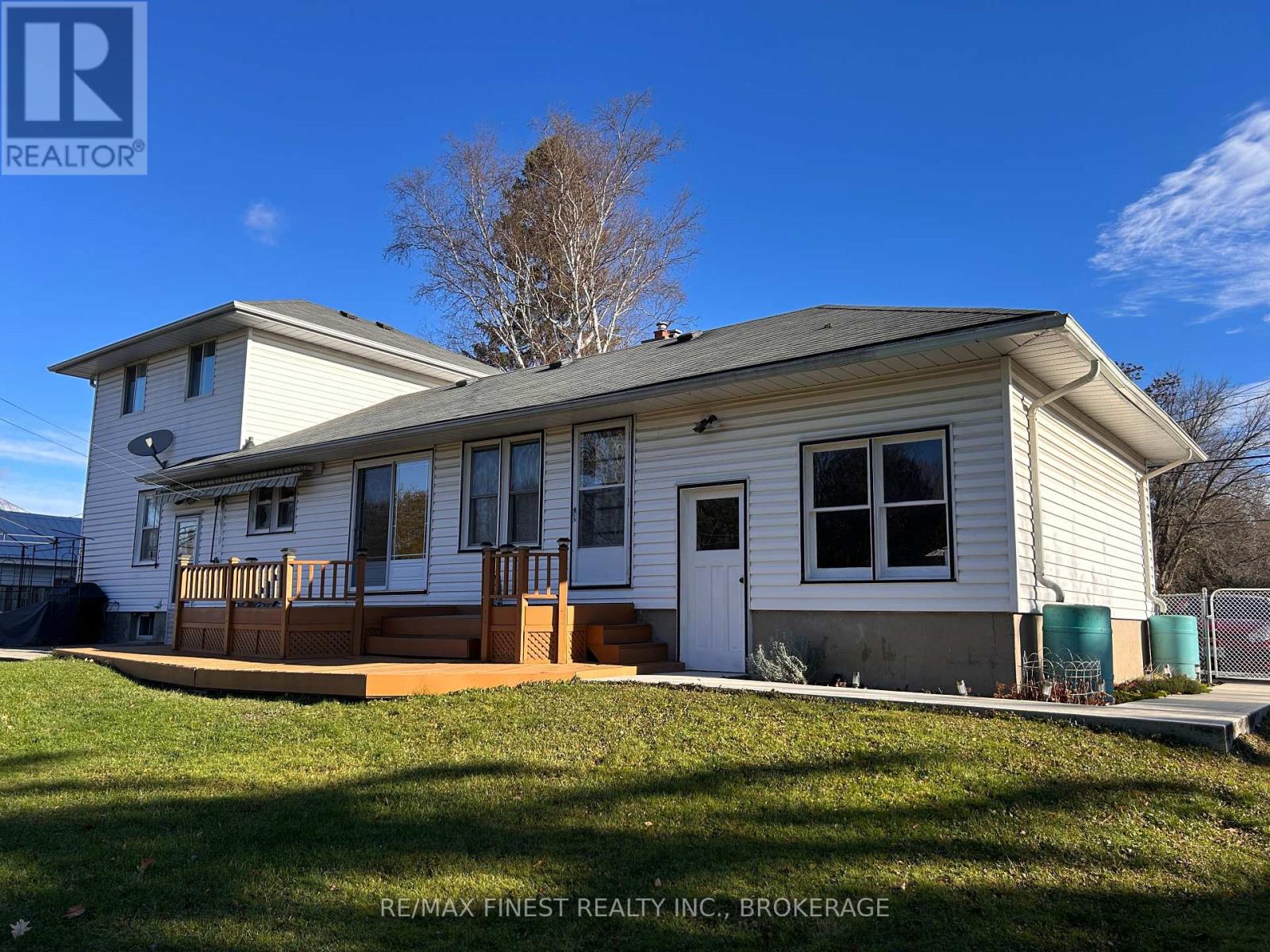 Property at 1869 SYDENHAM ROAD image 3