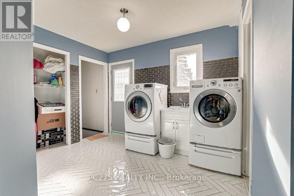 Photo 19 of 31 for 3914 Stacey Crescent