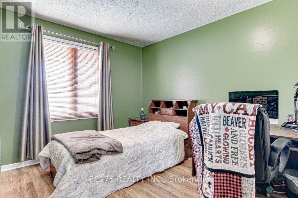 3914 Stacey Crescent, London South (South V), Ontario  N6P 1E8 - Photo 23 - X12011160
