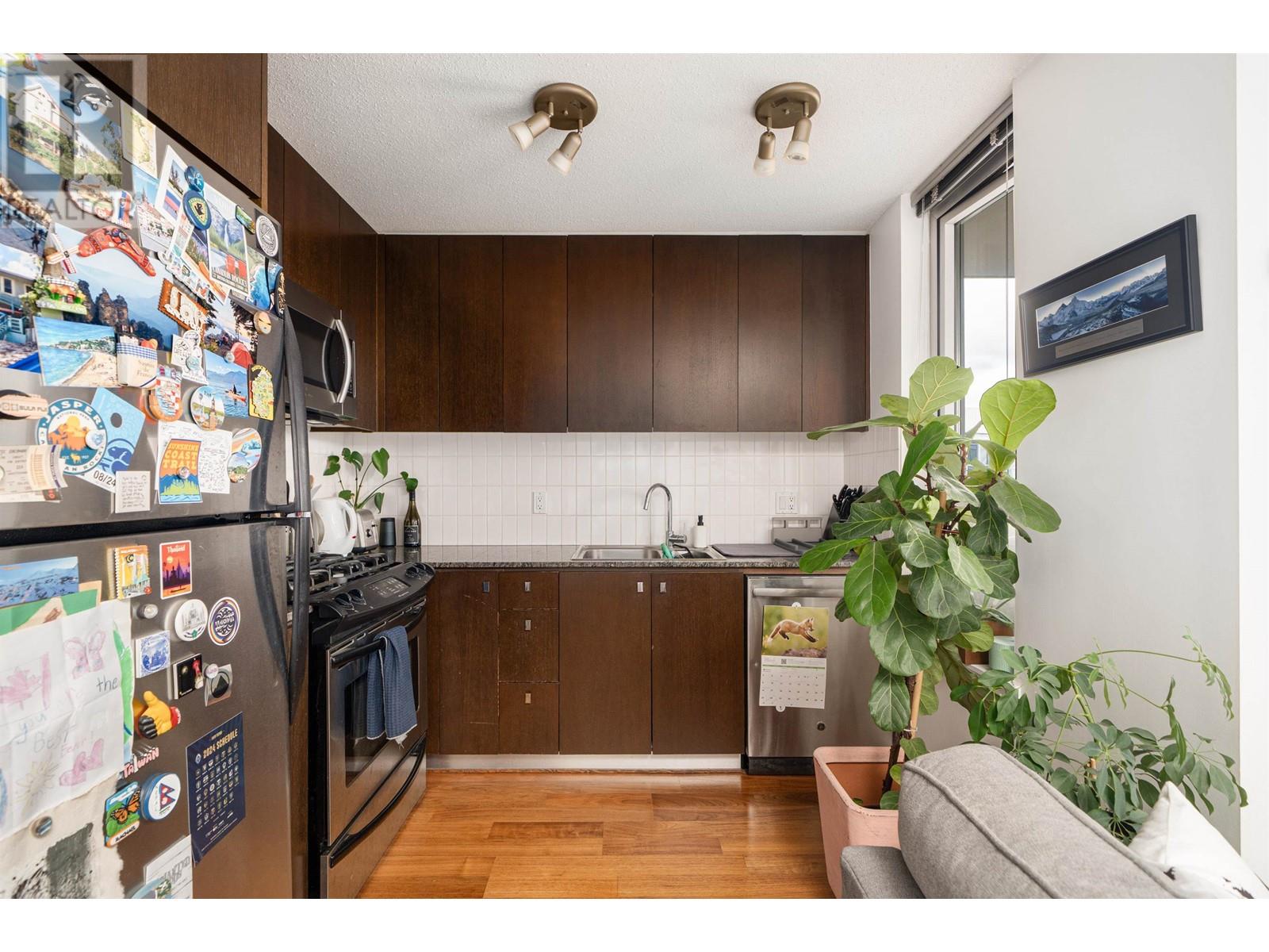 Listing Picture 12 of 24 : 808 1030 W BROADWAY AVENUE, Vancouver / 溫哥華 - 魯藝地產 Yvonne Lu Group - MLS Medallion Club Member