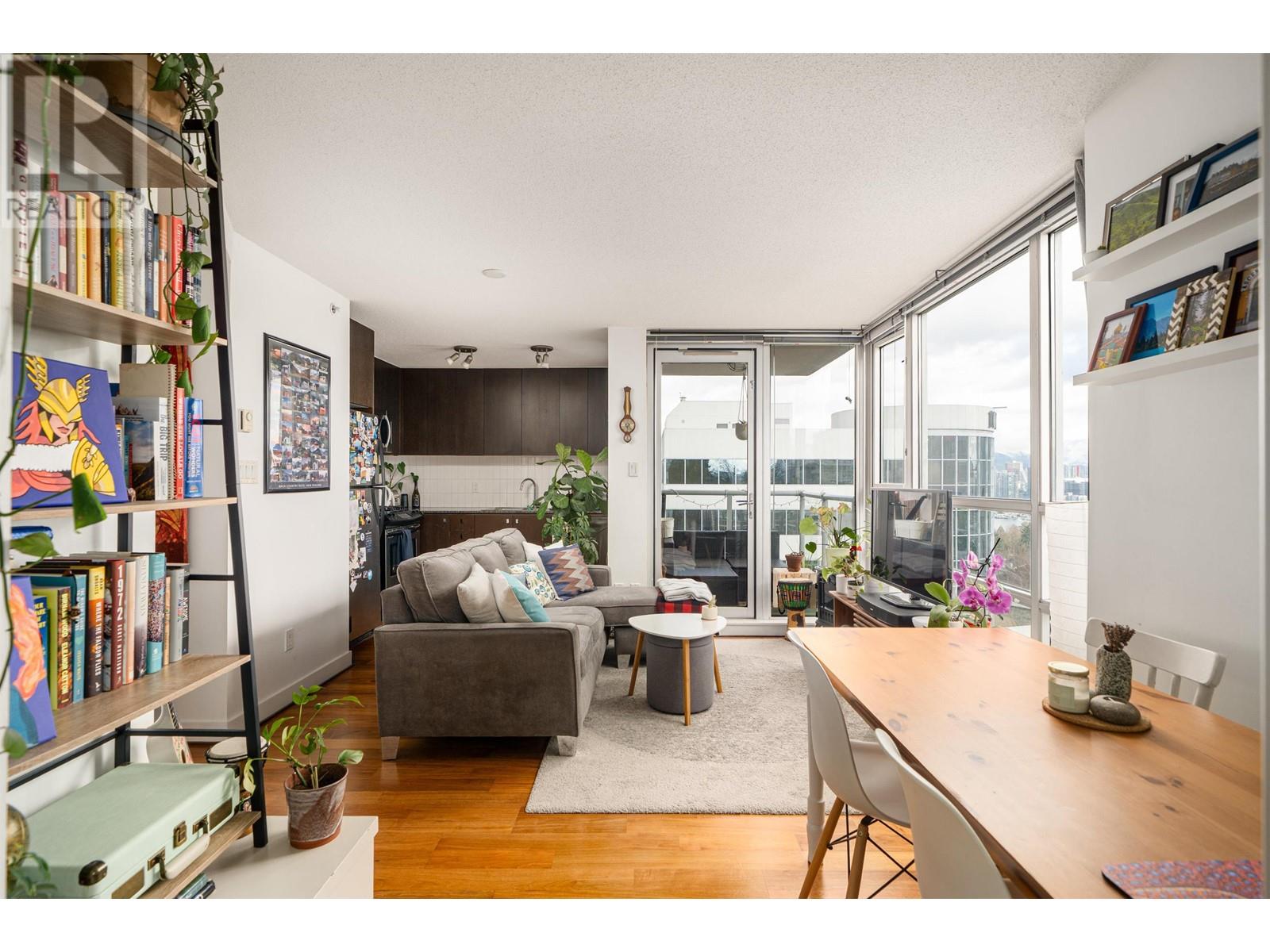 Listing Picture 9 of 24 : 808 1030 W BROADWAY AVENUE, Vancouver / 溫哥華 - 魯藝地產 Yvonne Lu Group - MLS Medallion Club Member