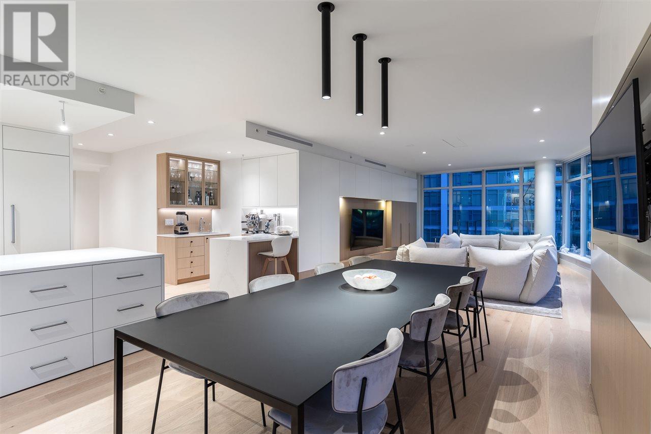 405 175 Victory Ship Way, North Vancouver, British Columbia  V7L 0G1 - Photo 7 - R2979985