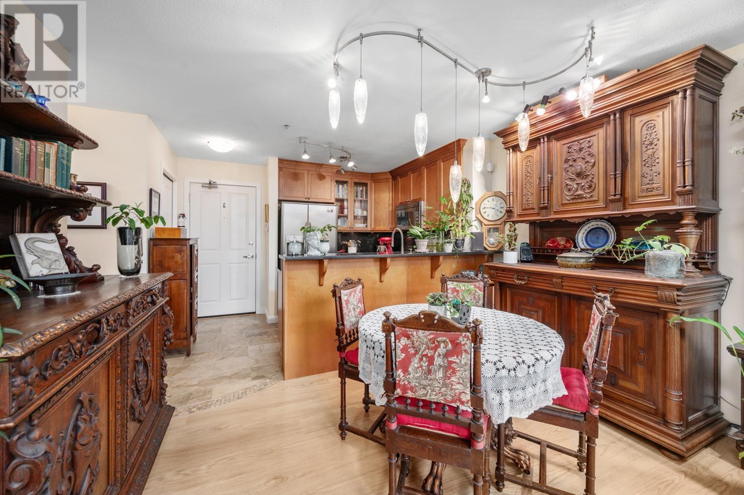 413 260 Newport Drive, Port Moody, British Columbia  V3H 5C6 - Photo 4 - R2980001