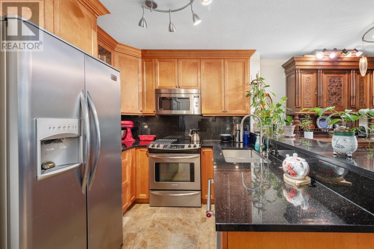 413 260 Newport Drive, Port Moody, British Columbia  V3H 5C6 - Photo 8 - R2980001