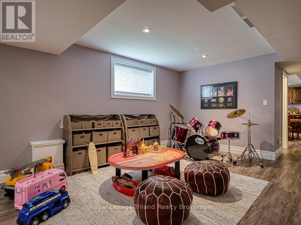 Photo 33 of 50 for 20 Sloan Drive