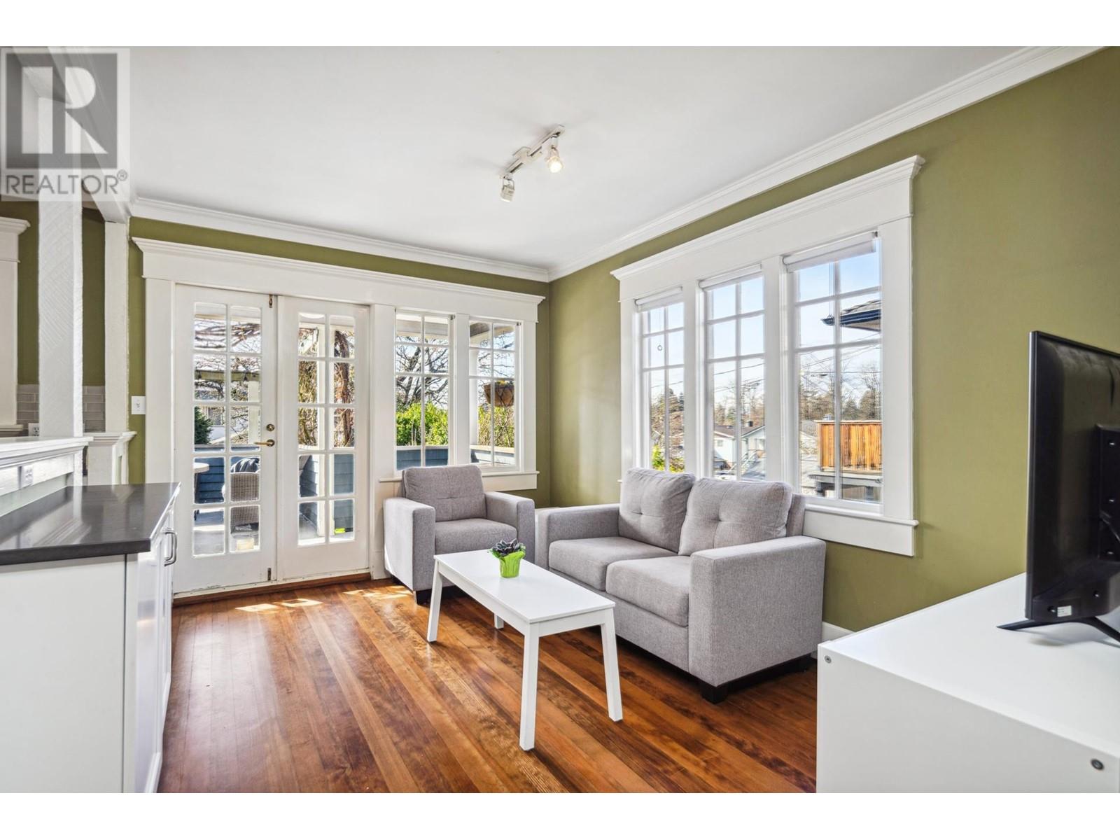 341 W 22nd Street, North Vancouver, British Columbia  V7M 2A3 - Photo 13 - R2979967