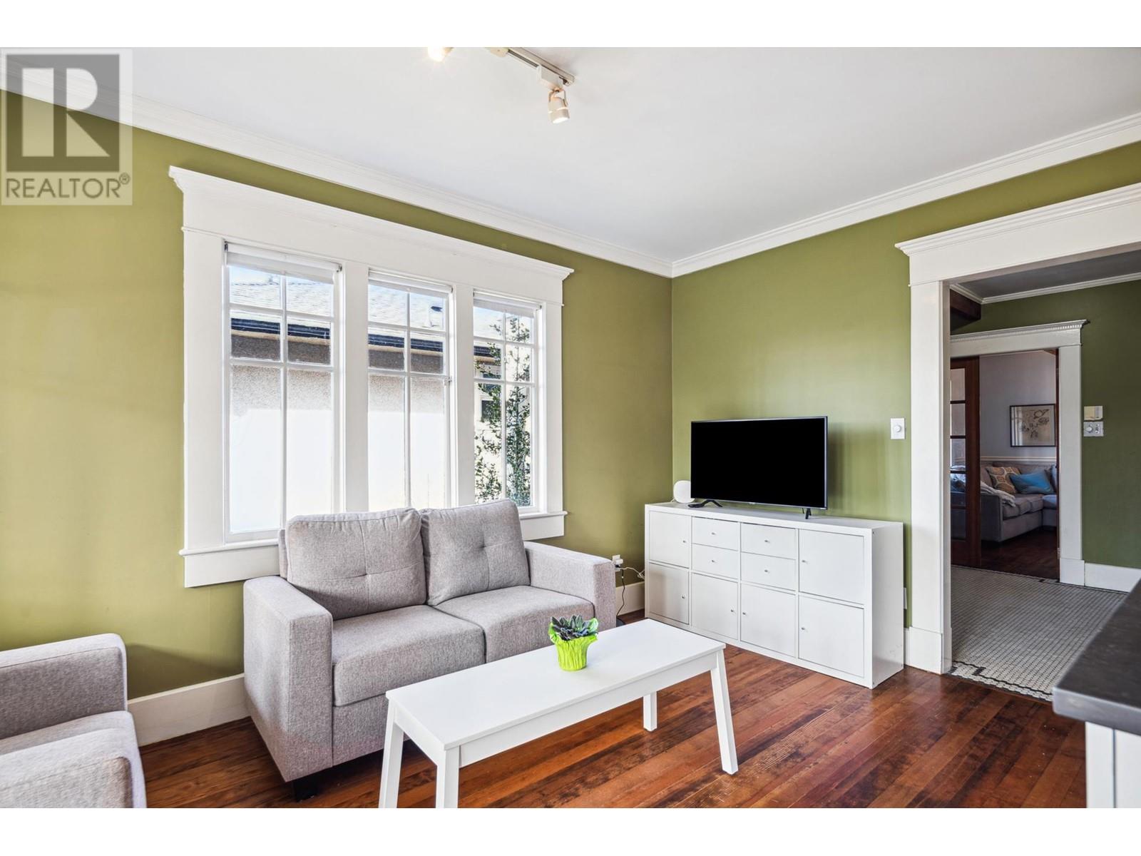 341 W 22nd Street, North Vancouver, British Columbia  V7M 2A3 - Photo 14 - R2979967