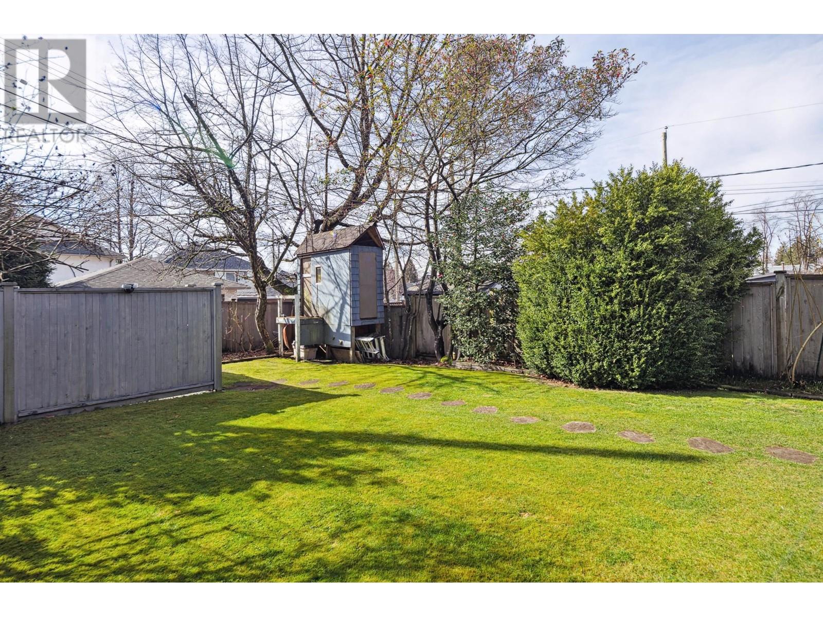 341 W 22nd Street, North Vancouver, British Columbia  V7M 2A3 - Photo 34 - R2979967