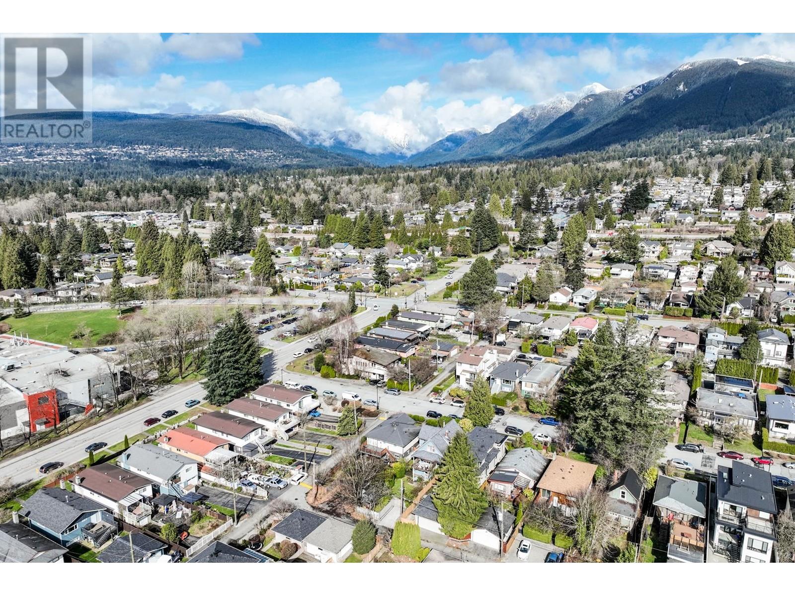 341 W 22nd Street, North Vancouver, British Columbia  V7M 2A3 - Photo 38 - R2979967
