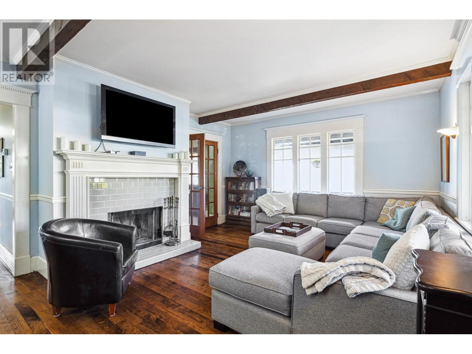 341 W 22nd Street, North Vancouver, British Columbia  V7M 2A3 - Photo 6 - R2979967