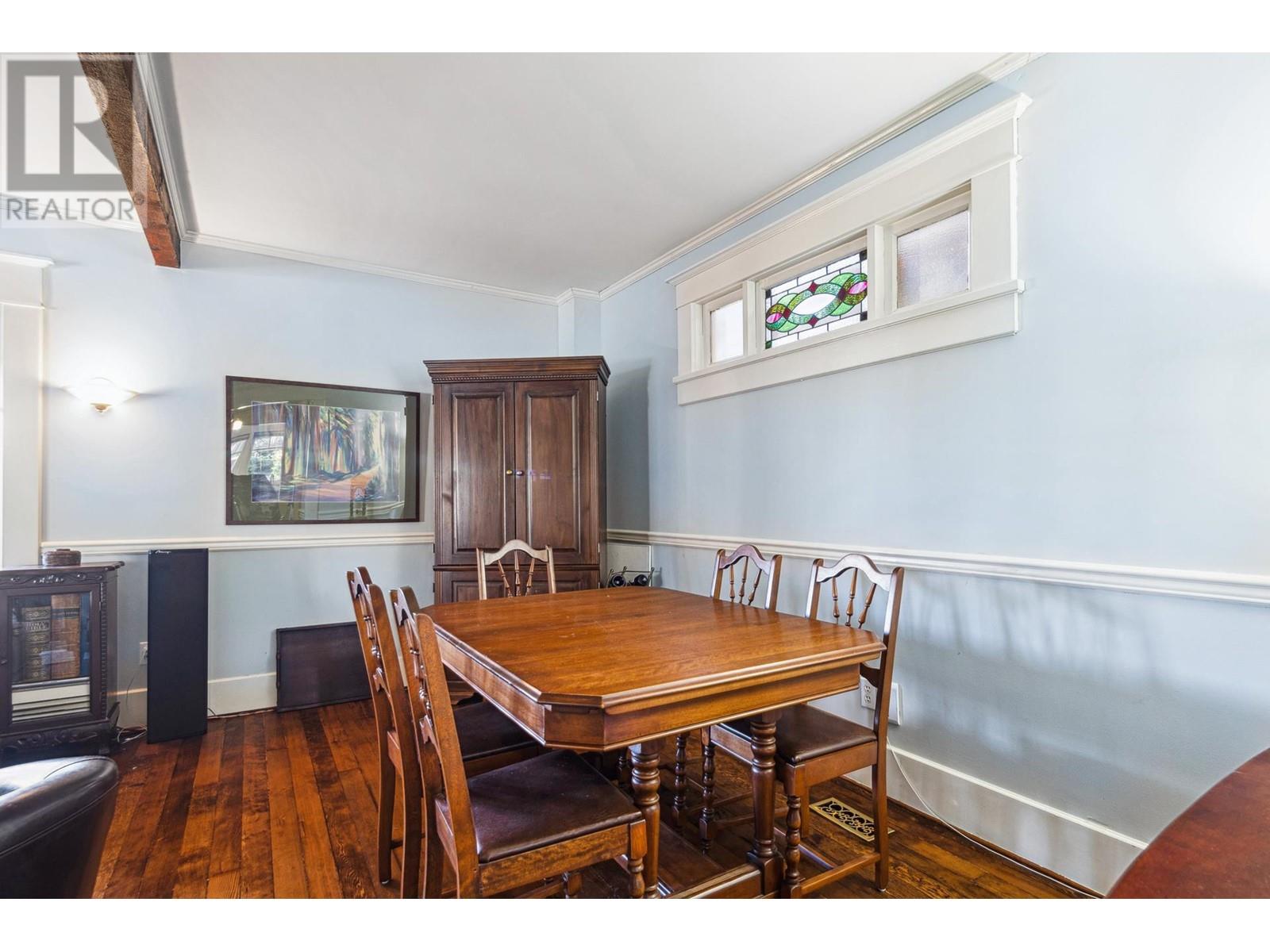 341 W 22nd Street, North Vancouver, British Columbia  V7M 2A3 - Photo 8 - R2979967