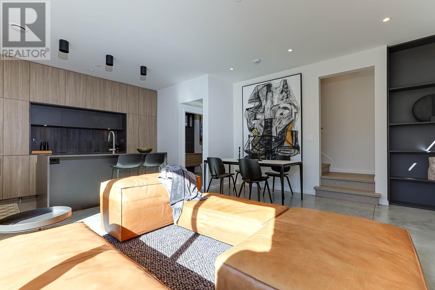 Listing Picture 9 of 23 : 1 2709 NAPIER STREET, Vancouver / 溫哥華 - 魯藝地產 Yvonne Lu Group - MLS Medallion Club Member