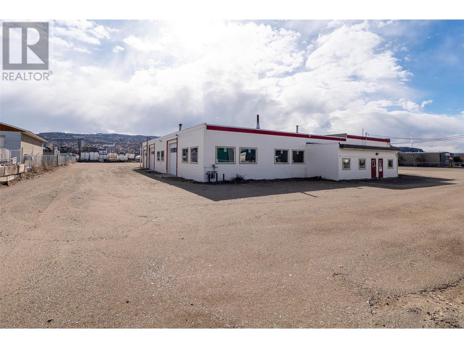 663 Sarcee Street W, Kamloops, British Columbia  V2H 1E4 - Photo 6 - 10337802