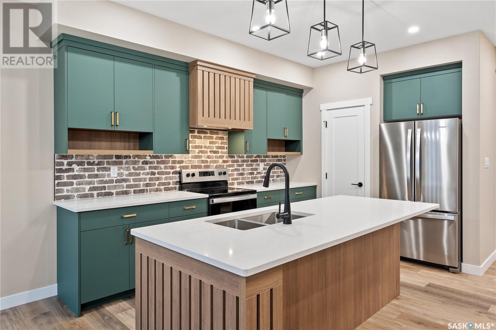 Property at 443 Fortosky MANOR image 5