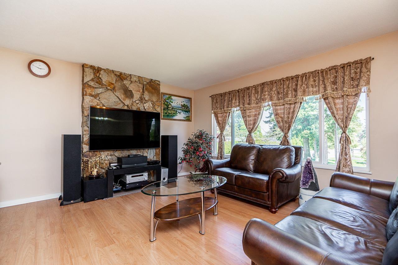 Property at 2883 264A STREET image 2