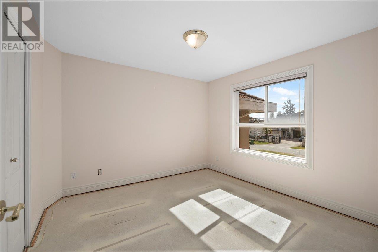 Listing Picture 34 of 40 : 5631 COLVILLE ROAD, Richmond / 烈治文 - 魯藝地產 Yvonne Lu Group - MLS Medallion Club Member