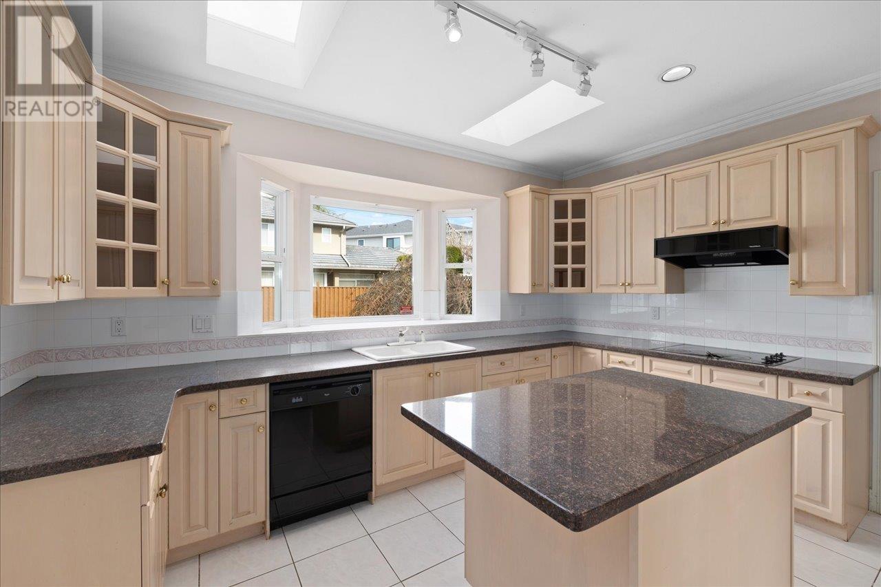 Listing Picture 14 of 40 : 5631 COLVILLE ROAD, Richmond / 烈治文 - 魯藝地產 Yvonne Lu Group - MLS Medallion Club Member