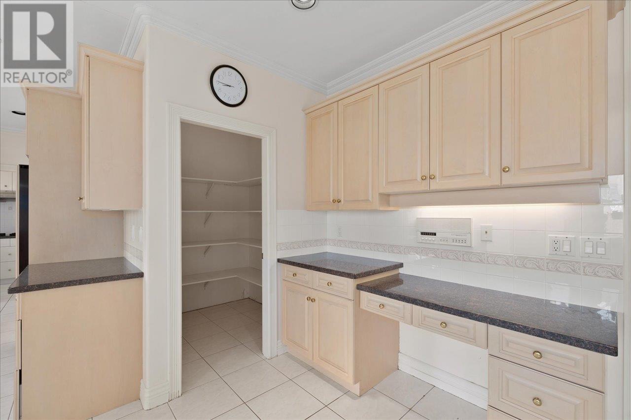 Listing Picture 18 of 40 : 5631 COLVILLE ROAD, Richmond / 烈治文 - 魯藝地產 Yvonne Lu Group - MLS Medallion Club Member