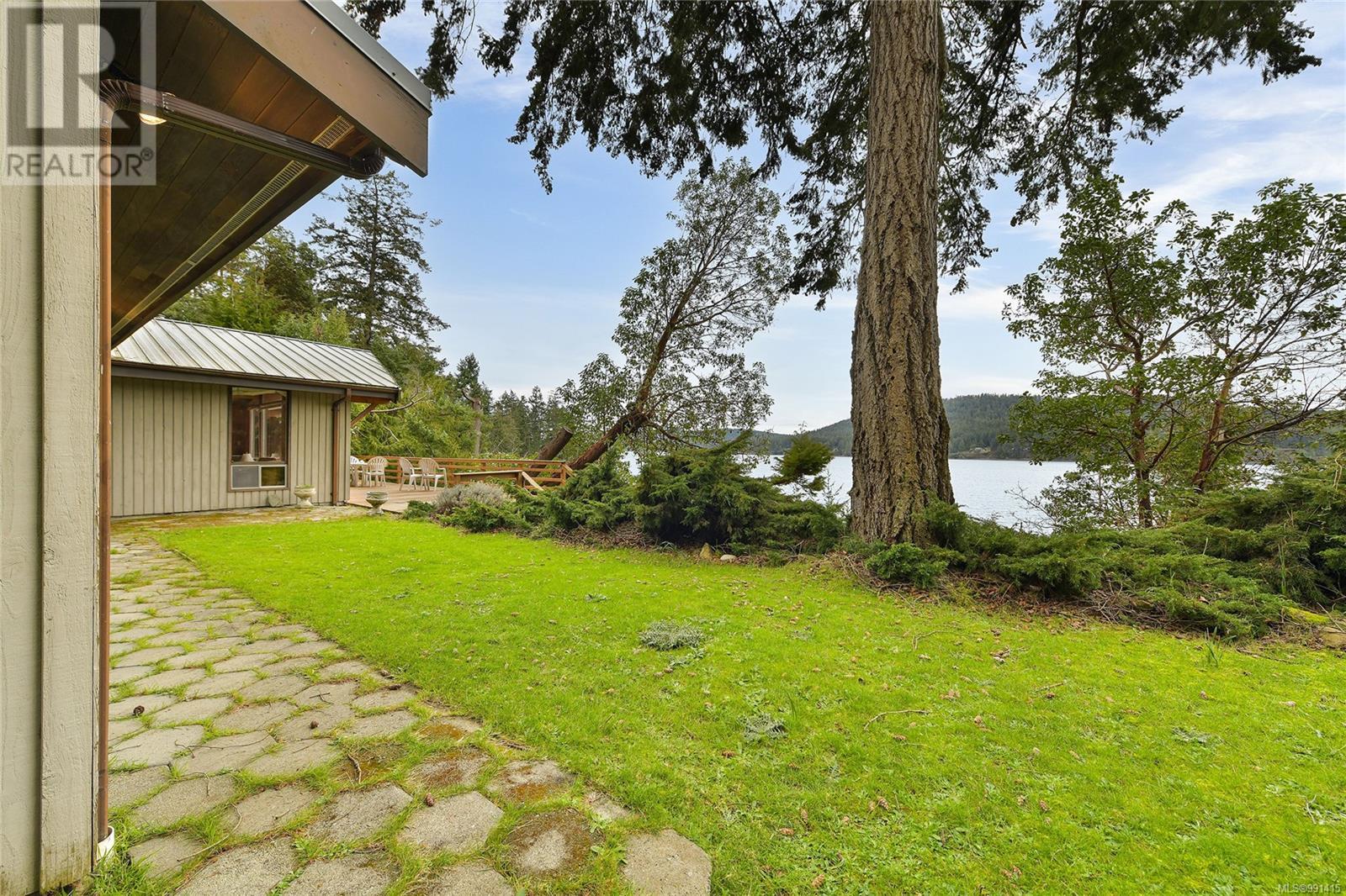 524 Bay Trnabt, Mayne Island, British Columbia  V0N 2J2 - Photo 37 - 991415