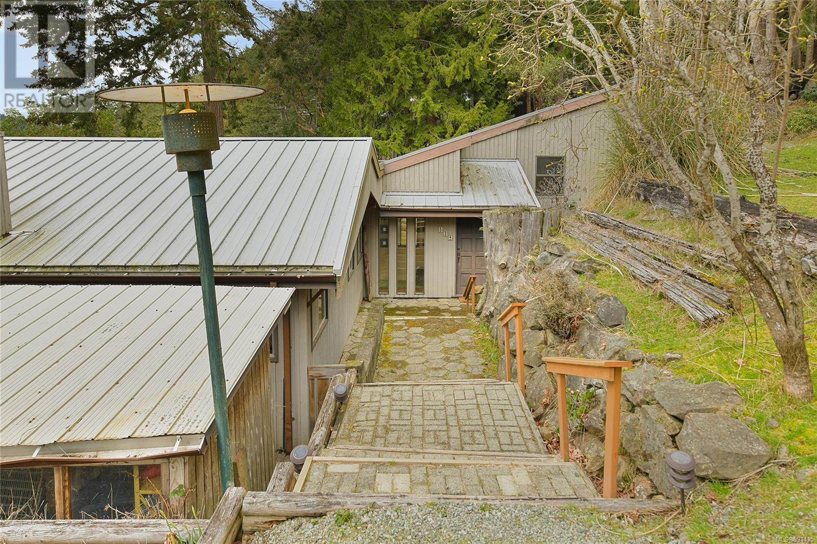 524 Bay Trnabt, Mayne Island, British Columbia  V0N 2J2 - Photo 4 - 991415
